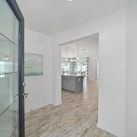 561G) Massive Newly Built 3 Bedroom